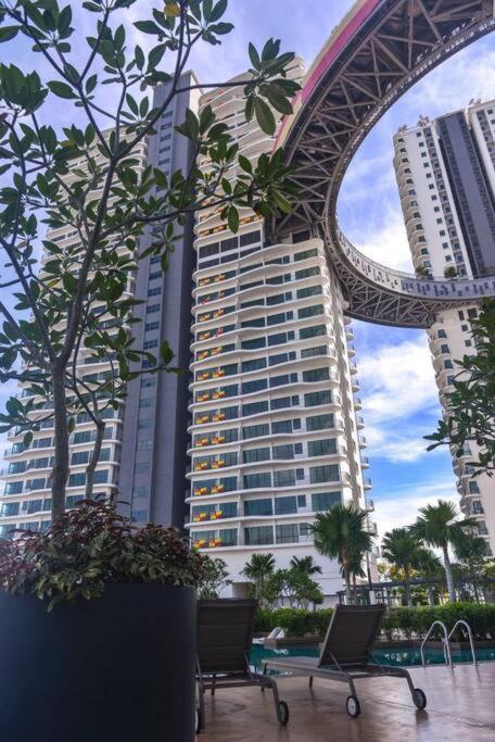Pangsapuri 10mins To Klcc W Lrt+mall+netflix Muji Urban