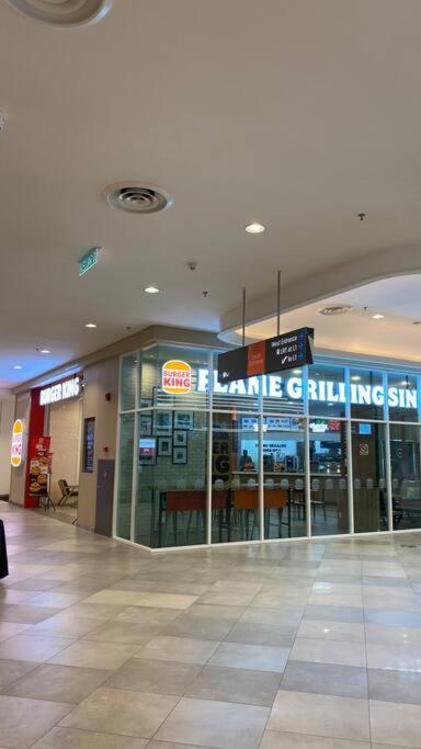 Pangsapuri 10mins To Klcc W Lrt+mall+netflix Muji Urban *